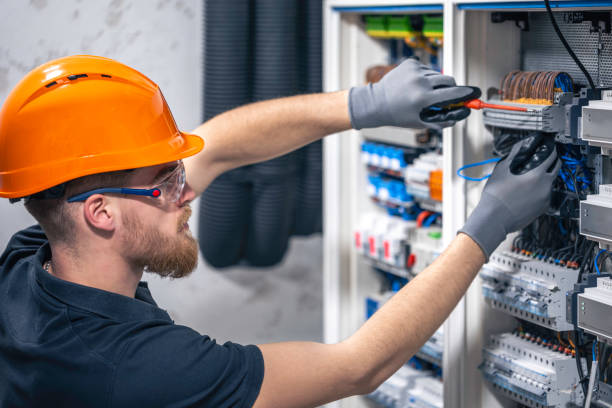 Best Electrical Contractors for Businesses  in Onalaska, WI